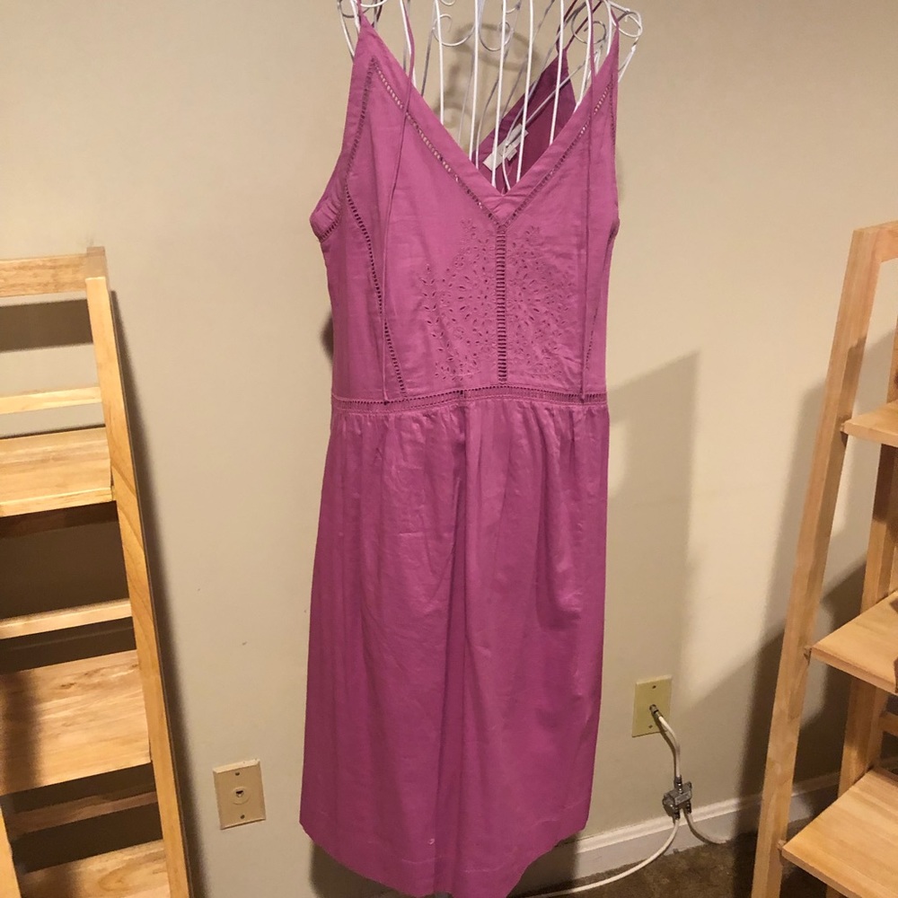 NWT LOFT 💯% Cotton M Dress w/floral decor